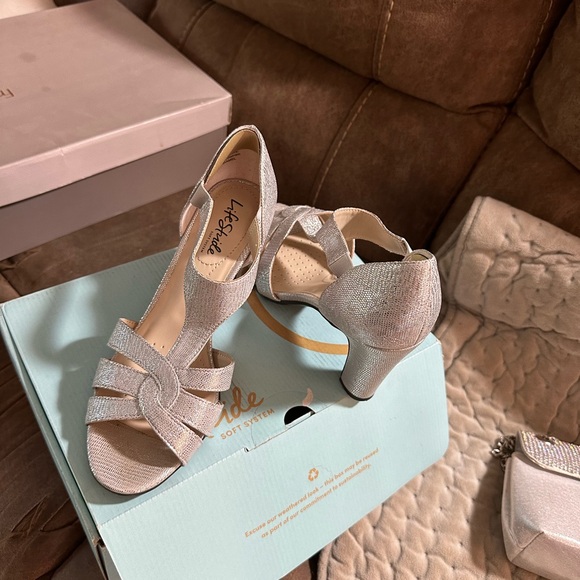 Life Stride Women's Silver Sandals - Picture 2 of 2
